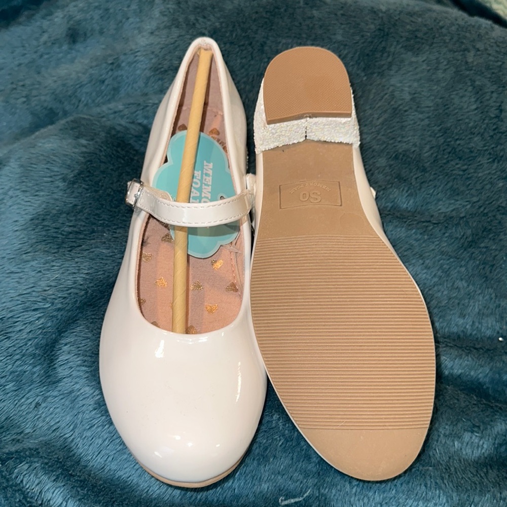 Girls Dress Shoes White with Sparkly heal Brand New